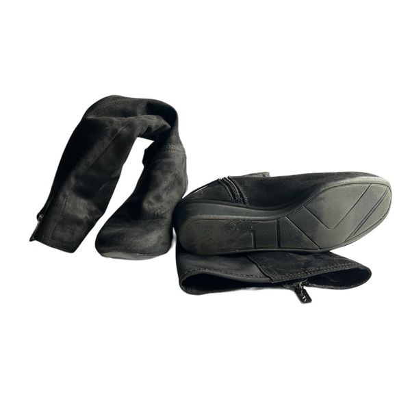 Black Wedge Boots - Picture 2 of 6